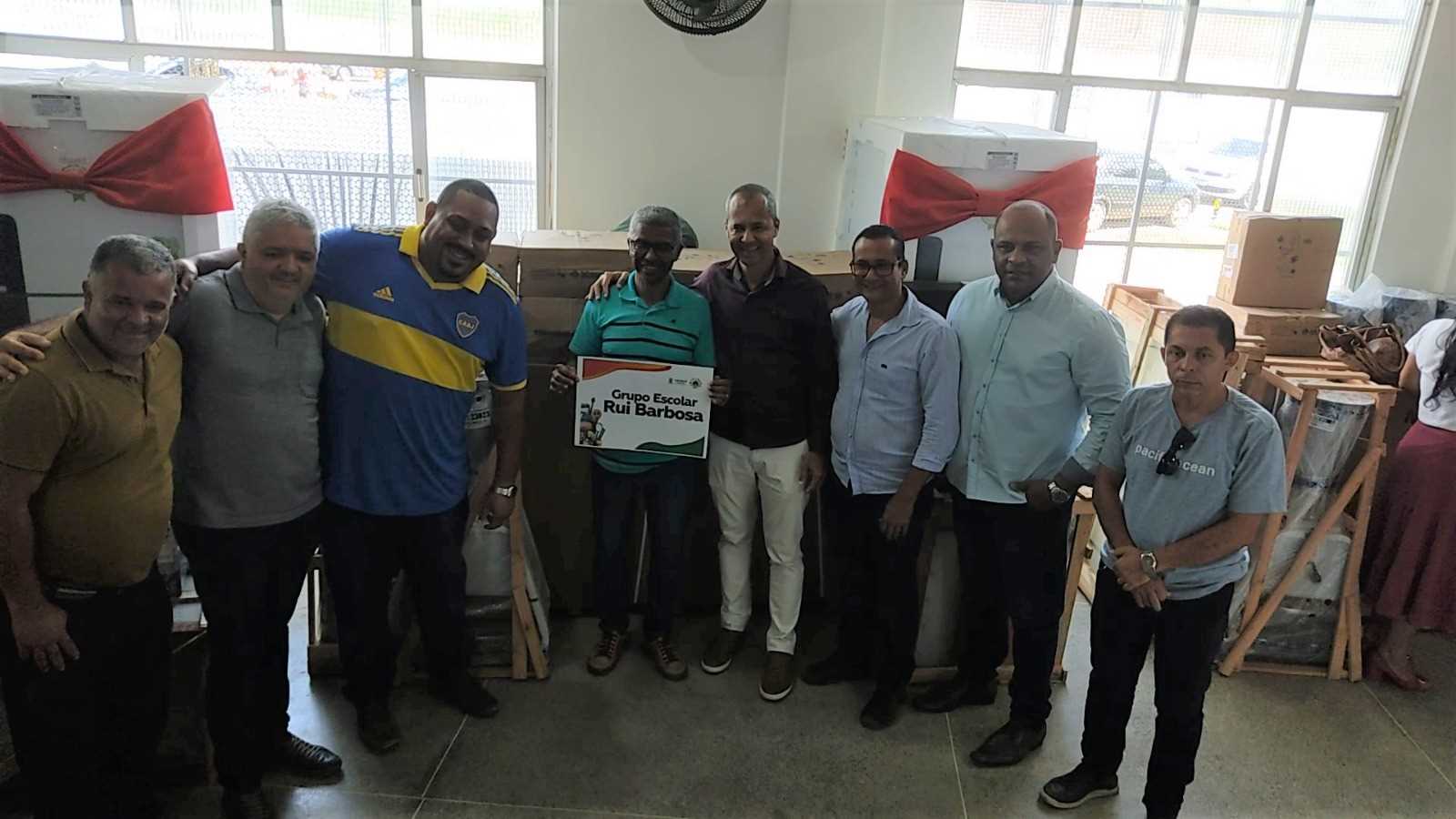 Prefeitura faz entrega de novos equipamentos para Escolas da rede Municipal